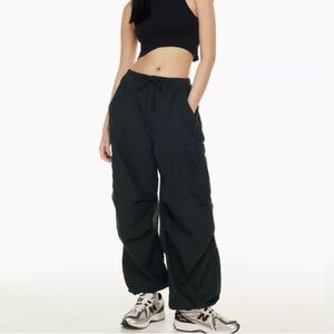 Aritzia TNA Stunt Parachute Pant (Black, S)